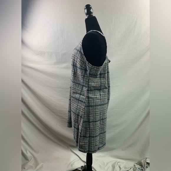 Grey French Plaid Print Overall Dress - Picture 8 of 9
